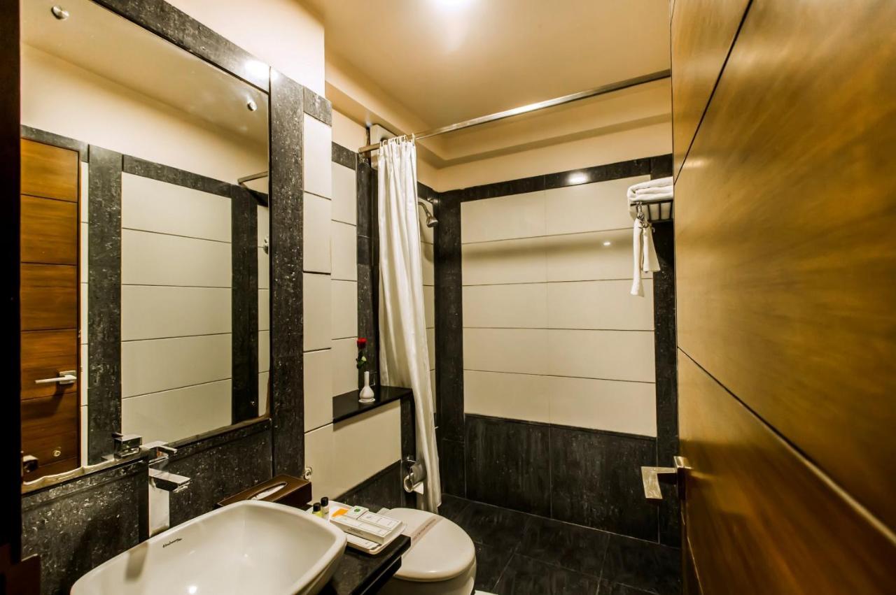 Hotel Golden Manor Джайпур Екстериор снимка