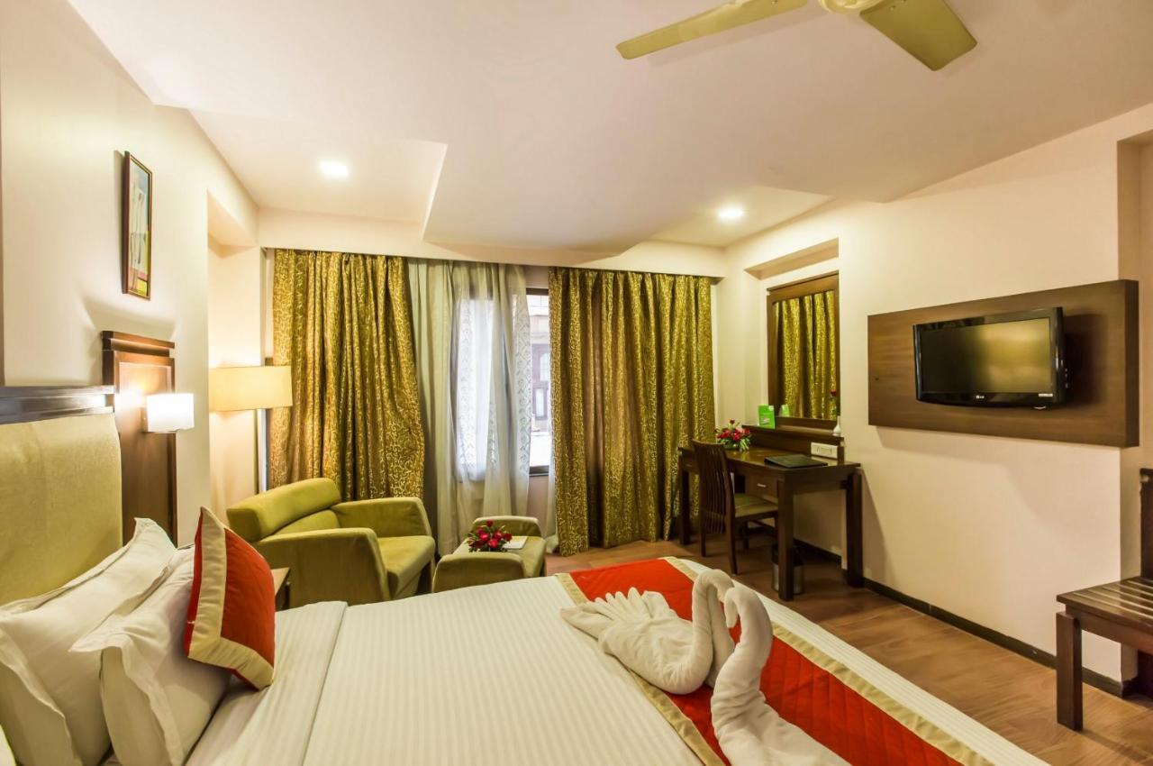 Hotel Golden Manor Джайпур Екстериор снимка