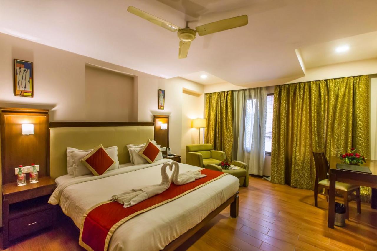 Hotel Golden Manor Джайпур Екстериор снимка