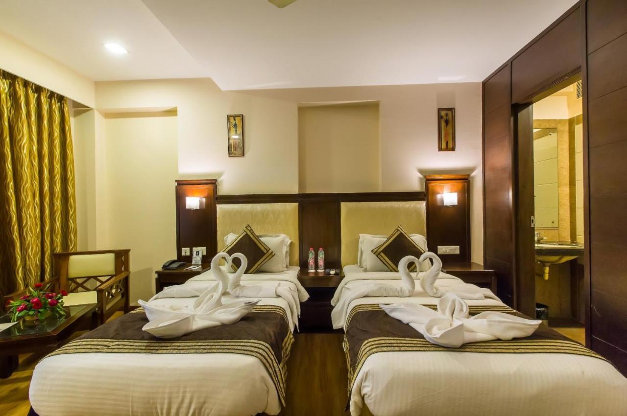 Hotel Golden Manor Джайпур Екстериор снимка