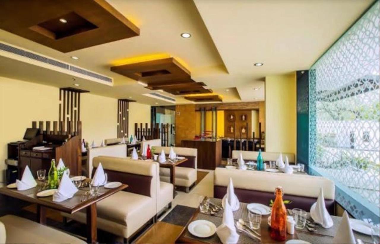 Hotel Golden Manor Джайпур Екстериор снимка